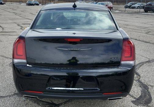 Gloss Black 2022 Chrysler 300 Touring
