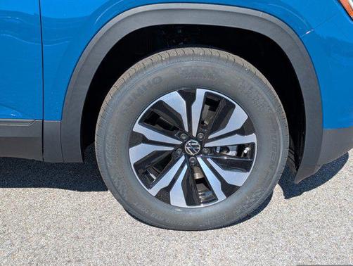 2025 Volkswagen Atlas 2.0T SE