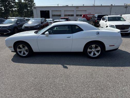 2022 Dodge Challenger SXT