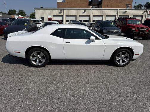 2022 Dodge Challenger SXT