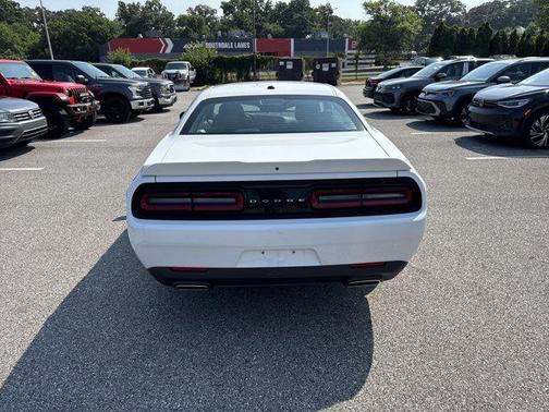 2022 Dodge Challenger SXT