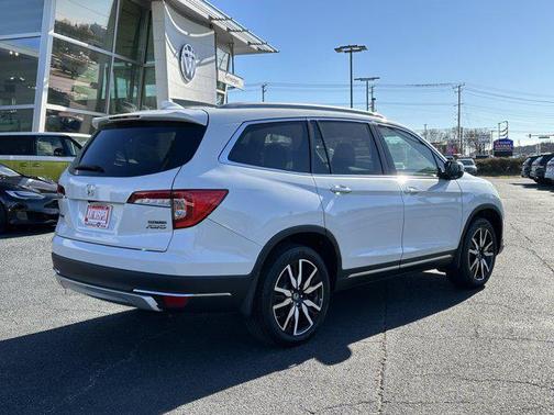 2020 Honda Pilot Touring 8-Passenger