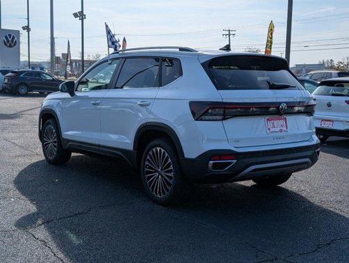 2025 Volkswagen Taos 1.5T SE