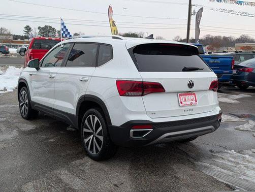 2023 Volkswagen Taos 1.5T SE