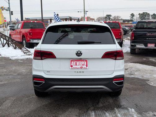 2023 Volkswagen Taos 1.5T SE