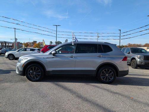 2022 Volkswagen Tiguan 2.0T SE