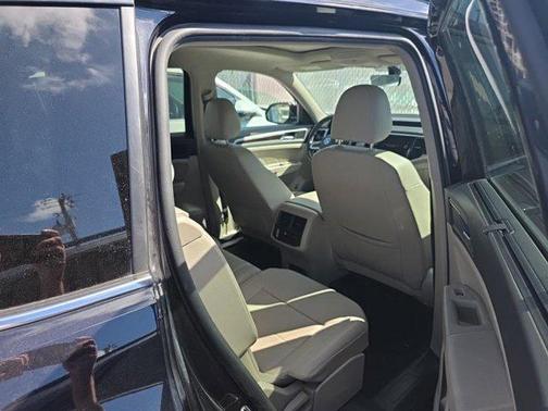 2023 Volkswagen Atlas 3.6L SE w/Technology