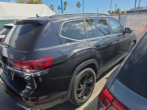 2023 Volkswagen Atlas 3.6L SE w/Technology