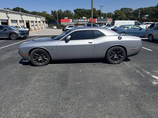 2016 Dodge Challenger R/T Scat Pack