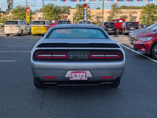 2016 Dodge Challenger R/T Scat Pack