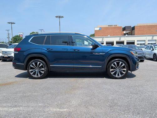 2022 Volkswagen Atlas 3.6L SEL Premium