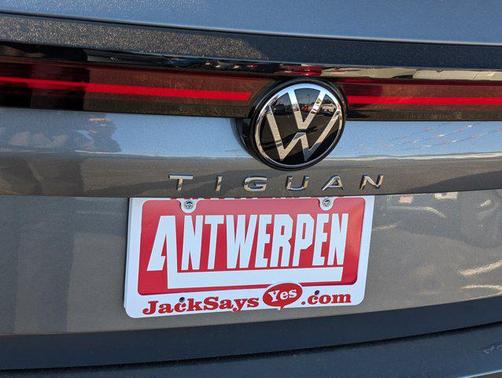Platinum Gray Metallic 2026 Volkswagen Tiguan 2.0T SE 4MOTION