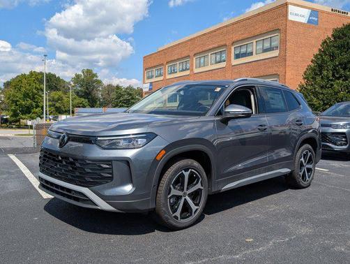 2025 Volkswagen Tiguan 2.0T SE 4MOTION