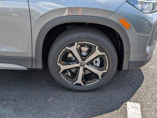 2025 Volkswagen Tiguan 2.0T SE 4MOTION