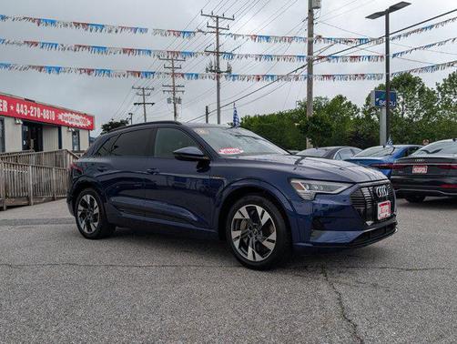 2022 Audi e-tron Premium