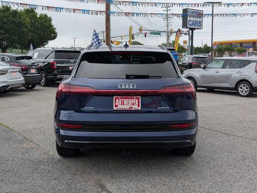 2022 Audi e-tron Premium