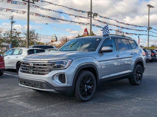 2025 Volkswagen Atlas 2.0T SE w/Technology 4MOTION