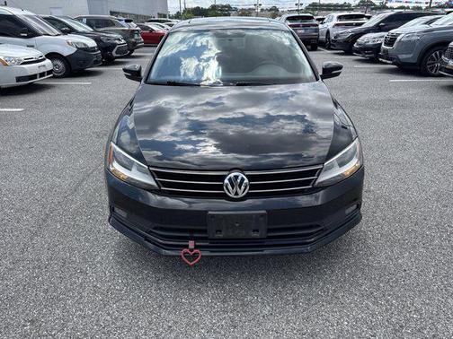 2015 Volkswagen Jetta Auto SE w/Connectivity/Navigation