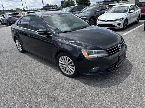 2015 Volkswagen Jetta Auto SE w/Connectivity/Navigation