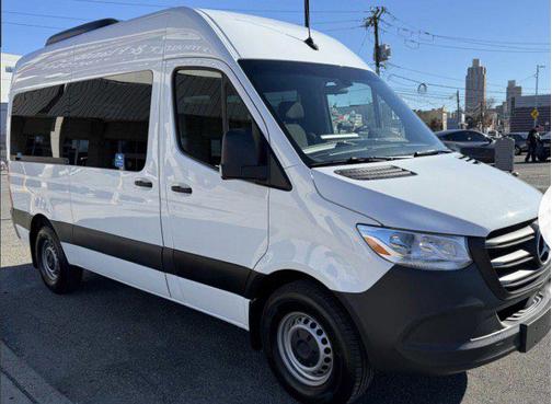 Arctic White 2024 Mercedes-Benz Sprinter 2500 Standard Roof