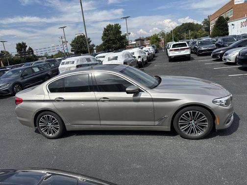 2017 BMW 530 530i