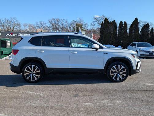 2022 Volkswagen Taos 1.5T SE