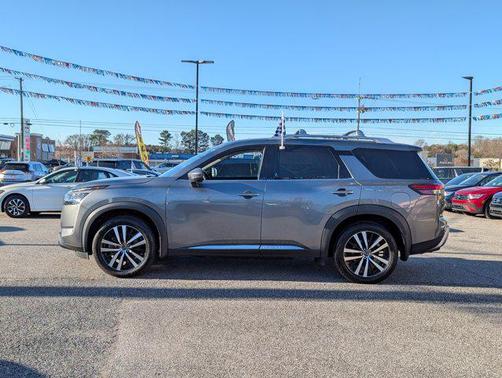 2023 Nissan Pathfinder Platinum 4WD