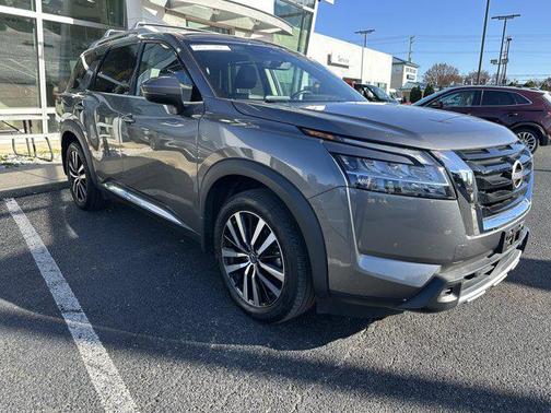 2023 Nissan Pathfinder Platinum 4WD
