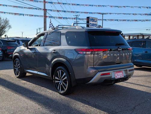 2023 Nissan Pathfinder Platinum 4WD