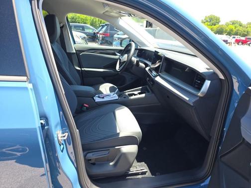 Monterey Blue Pearl 2025 Volkswagen Tiguan 2.0T SE 4MOTION