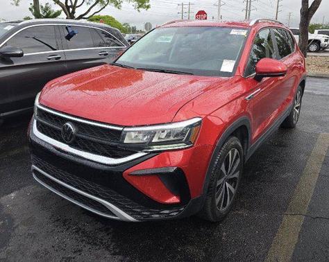 Kings Red Metallic 2022 Volkswagen Taos 1.5T SE