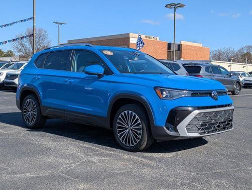 2025 Volkswagen Taos 1.5T SE