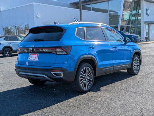 2025 Volkswagen Taos 1.5T SE