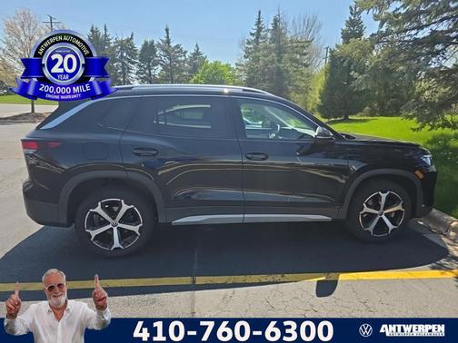 Deep Black 2025 Volkswagen Tiguan 2.0T SE 4MOTION