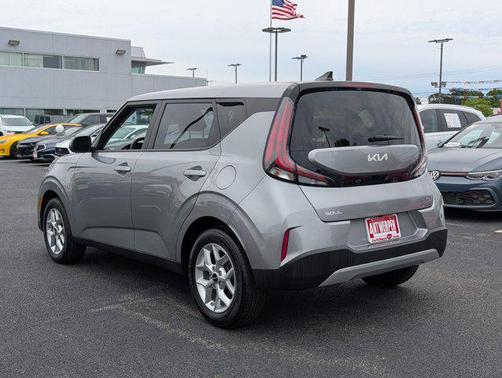 2024 Kia Soul LX