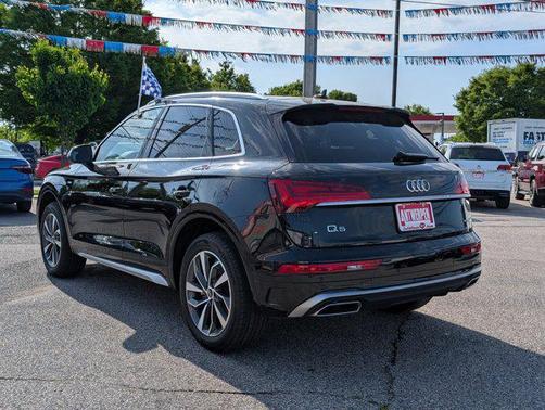 2022 Audi Q5 45 S line Premium