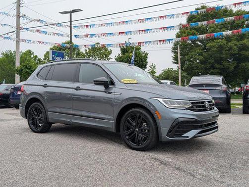 2022 Volkswagen Tiguan 2.0T SE R-Line Black