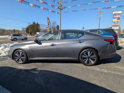 2022 Nissan Altima 2.5 SV