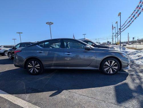 2022 Nissan Altima 2.5 SV