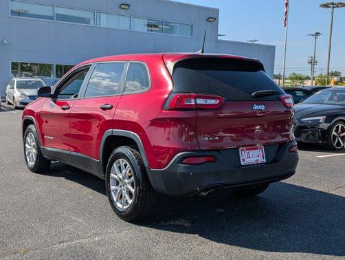 2017 Jeep Cherokee Sport