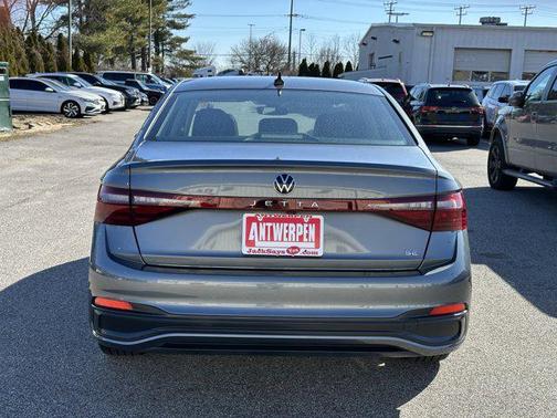 2025 Volkswagen Jetta 1.5T SE