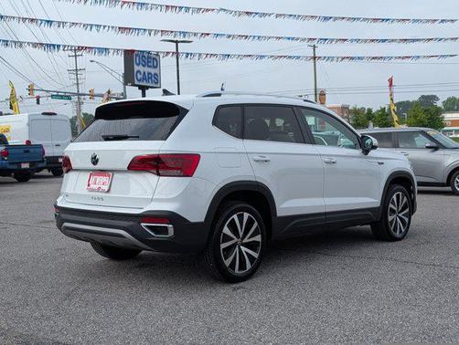 2024 Volkswagen Taos 1.5T SE