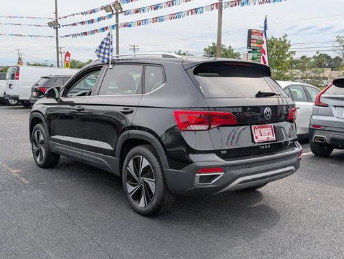 2024 Volkswagen Taos 1.5T SE