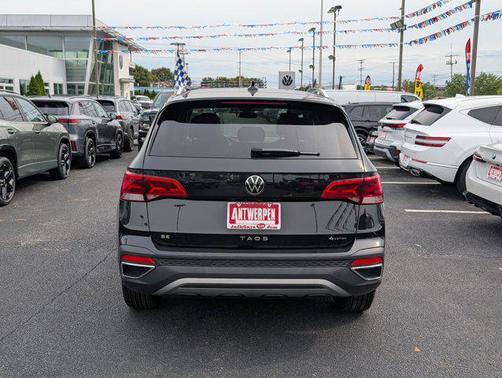 2024 Volkswagen Taos 1.5T SE