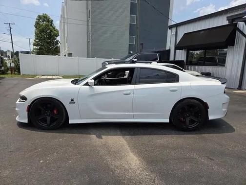 White Knuckle Clearcoat 2018 Dodge Charger R/T Scat Pack