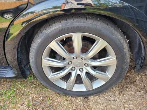 2014 INFINITI QX80 Base