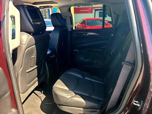 2017 Cadillac Escalade Luxury