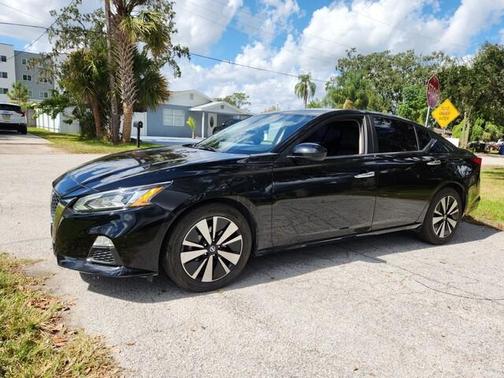 2022 Nissan Altima 2.5 SV