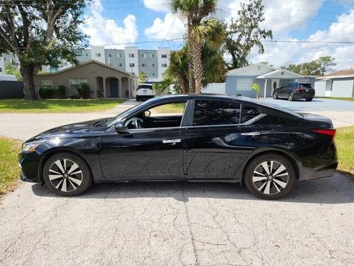 2022 Nissan Altima 2.5 SV