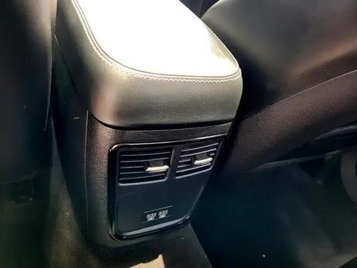 2016 Chrysler 300 S